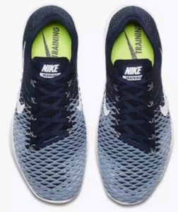 Nike Womens Free TR Flyknit 2 Sneakers