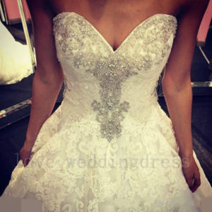 Luxury Crystal Ball Gown Wedding Dress Long Sweetheart Applique