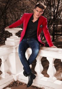 red blazer with black shirt and blue jeans and boot shoe - mens stylish fashion tip