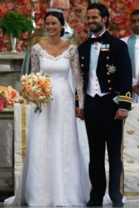 v-neck long sleeve wedding gown