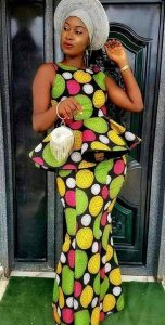 elegant queens ankara style for traditional wedding with hair tie and matching purse - mesude jeticerik net