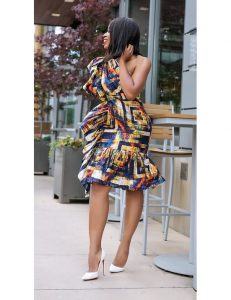 short ankara gown with one sleeve for curvy ladies