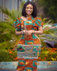 corporate ankara short gown style for curvy young ladies 