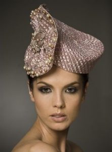 gorgeous fascinator hat style for short hair