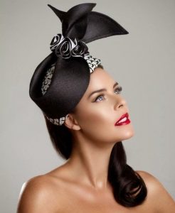 beautiful fascinator head wear for brides